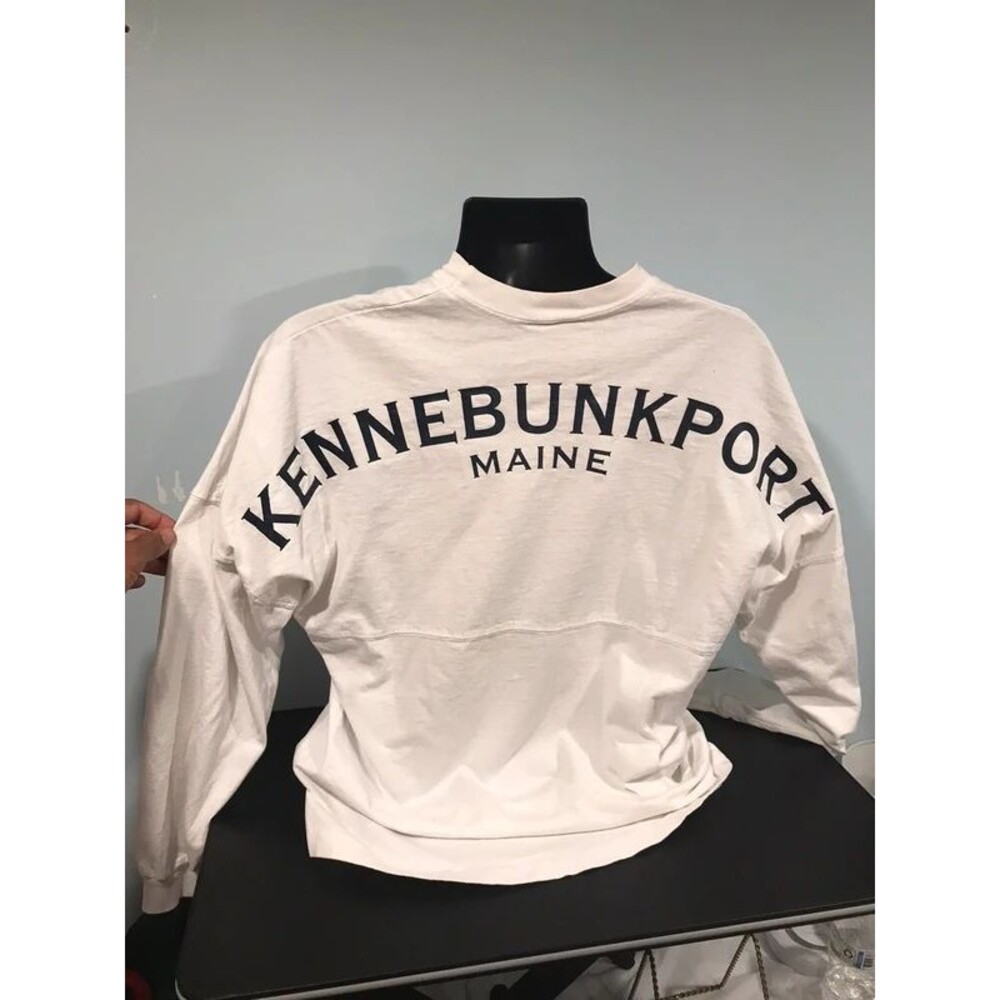 Medium Kennebunkport Maine Ehite Long Sleeve Shirt
